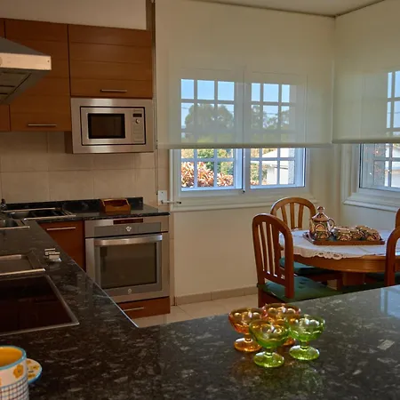 Casa Con Piscina, Vistas Y Cerca De Playas